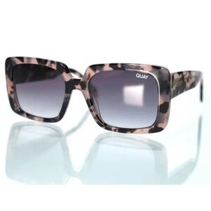 Quay Australia Square Sunglasses